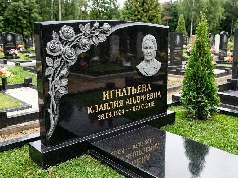 Памятник с барельефом — выполненная работа 45 в Екатеринбурге