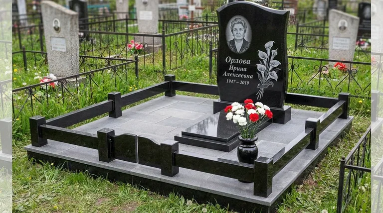 Памятник с гравировкой калл — выполненная работа «Орлова» в Екатеринбурге