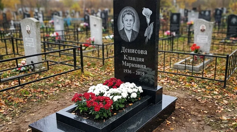 Памятник с гравировкой калл — выполненная работа «Денисова» в Екатеринбурге
