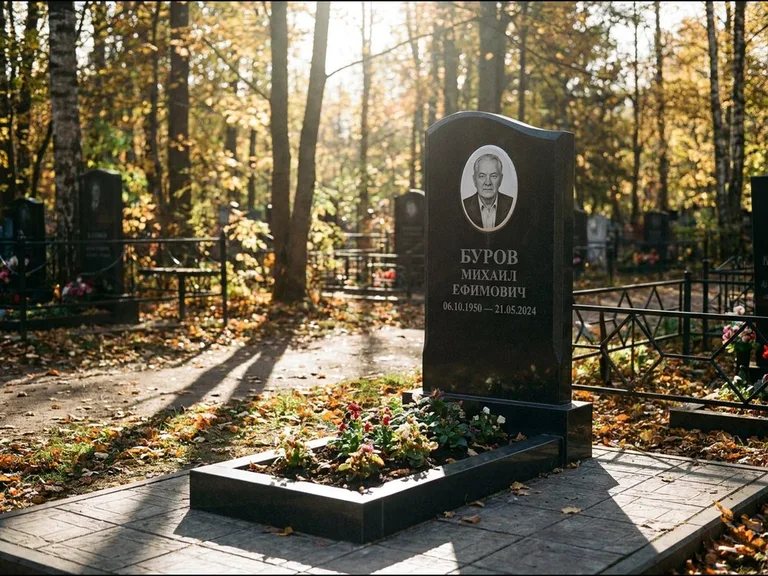 Овальный керамический портрет — установленная работа в Екатеринбурге