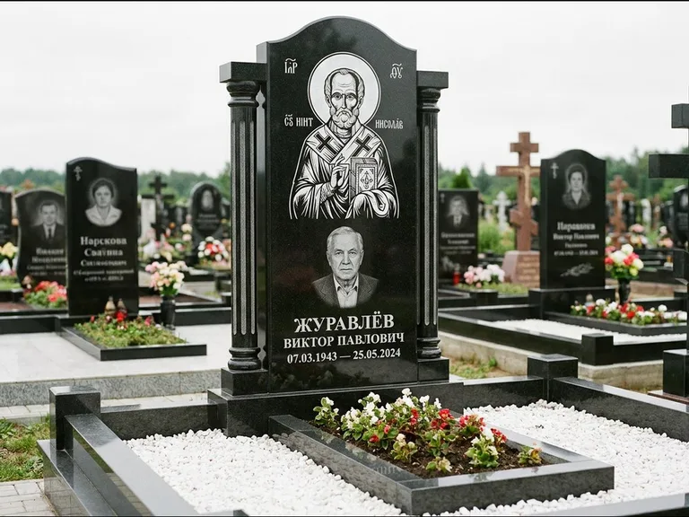 Памятник с гравировкой иконы — икона в резном киоте, работа «Верещагина» в Екатеринбурге