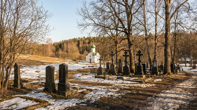Реставрация старого надгробия на Казанском кладбище в Воронеже