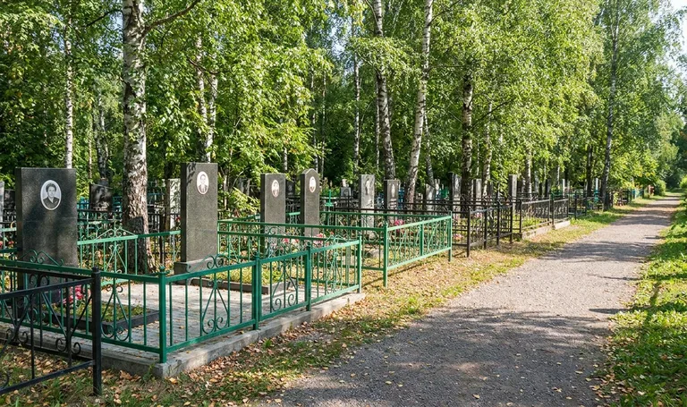 Городское кладбище №4