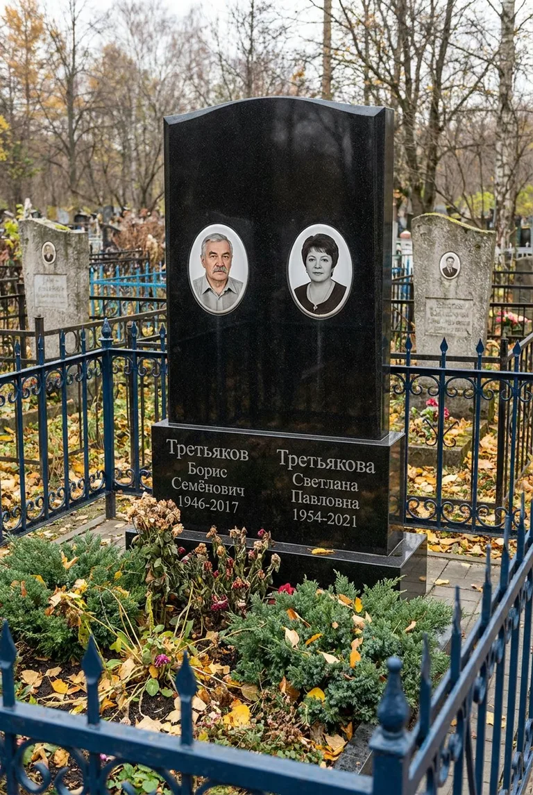 Аллея на Северном кладбище в Екатеринбурге