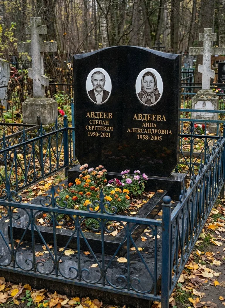 Аллея на Смоленском кладбище в Туле