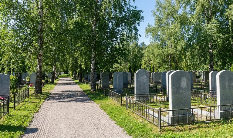 Мусульманские памятники на Татаро-Еврейском кладбище в Пензе