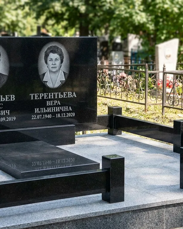 Премиум памятник под ключ с золочёной гравировкой в Екатеринбурге