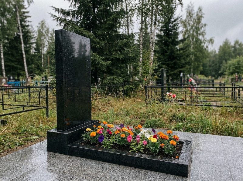Уборка могилы в Екатеринбурге — пример 4